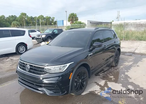 2022 Volkswagen Tiguan 2.0T Se R-Line Black z USA, uszkodzony, nr VIN 3VVCB7AX0NM173051